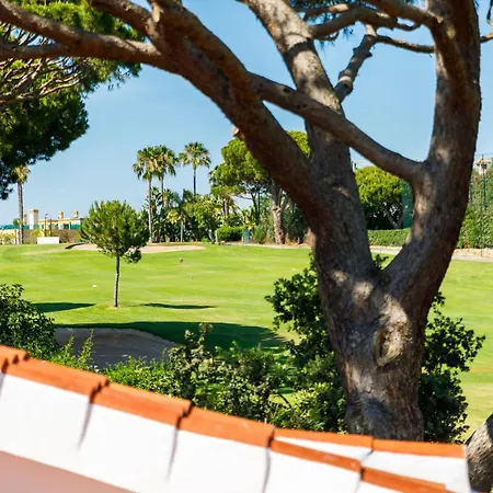 Quadradinhos 38q 4 Bedrooms Private Pool Short Walk To The *