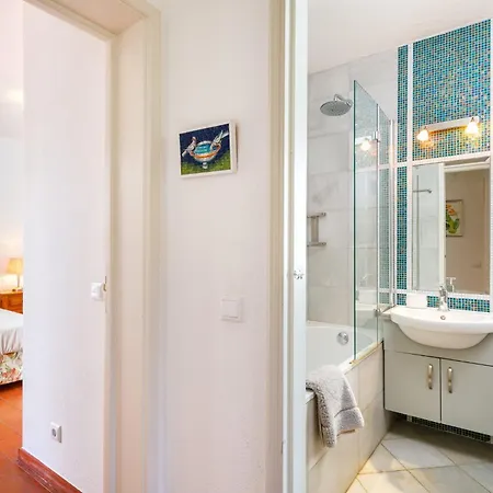 Quadradinhos 38q 4 Bedrooms Private Pool Short Walk To The And Praca Villa *